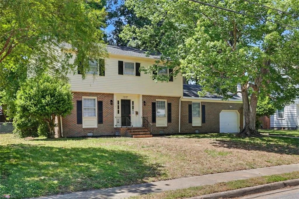 212 Watkins DR, HAMPTON VA 23669