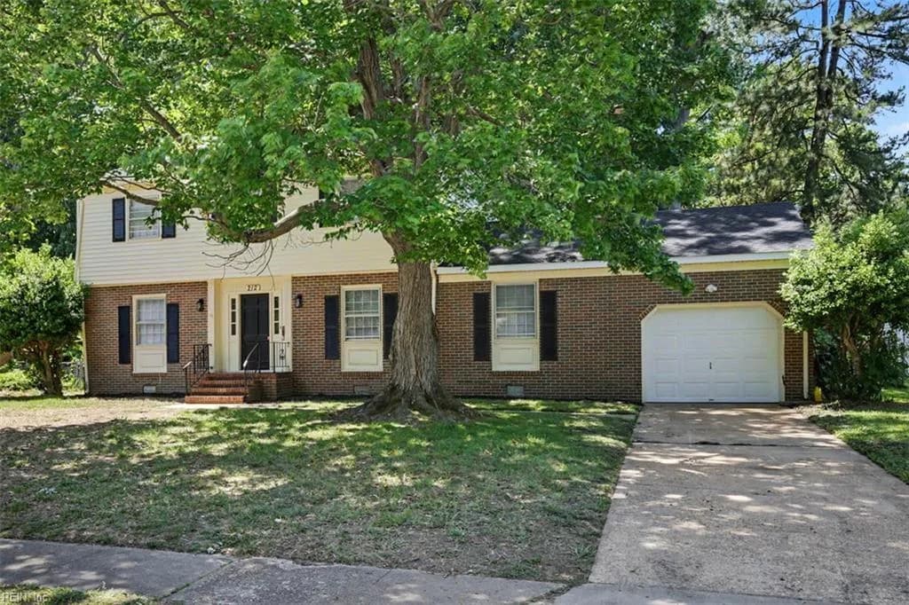 212 Watkins DR, HAMPTON VA 23669 - Photo 4