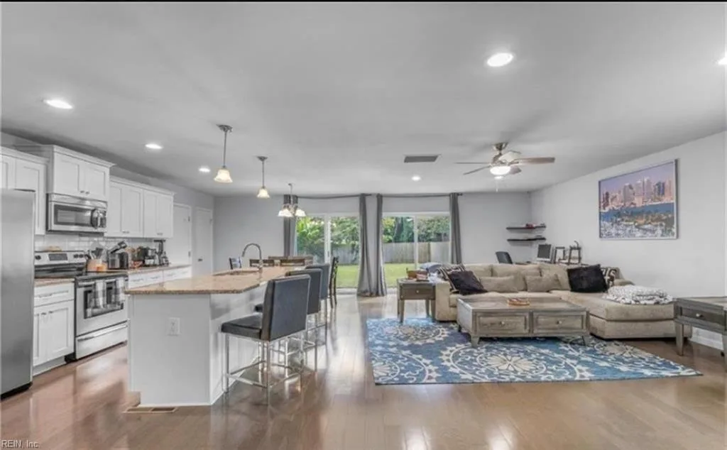 9322 Grove AVE, NORFOLK VA 23505 - Photo 4