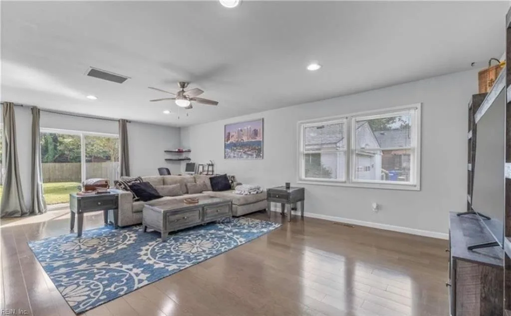 9322 Grove AVE, NORFOLK VA 23505 - Photo 5