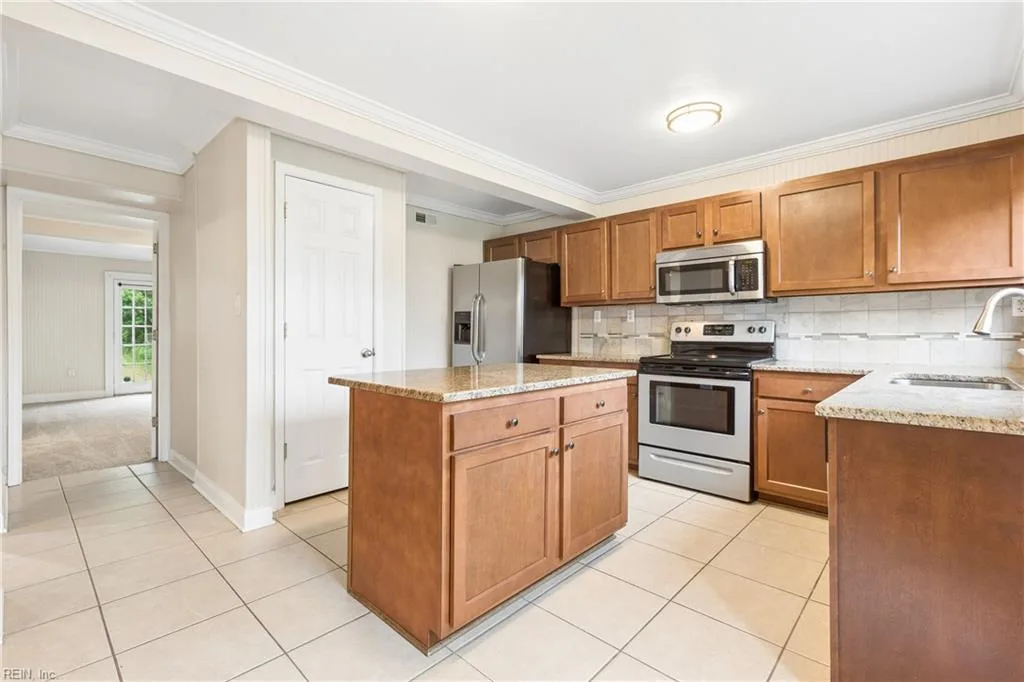 3604 Spottswood PL, HAMPTON VA 23661 - Photo 5