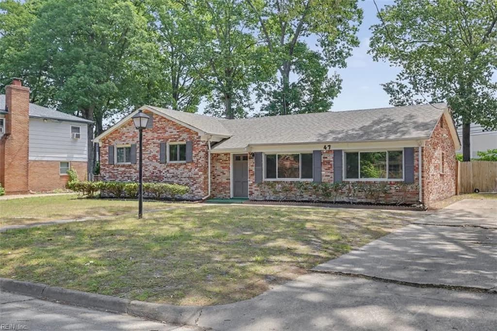 47 Azalea DR, HAMPTON VA 23669 - Photo 4