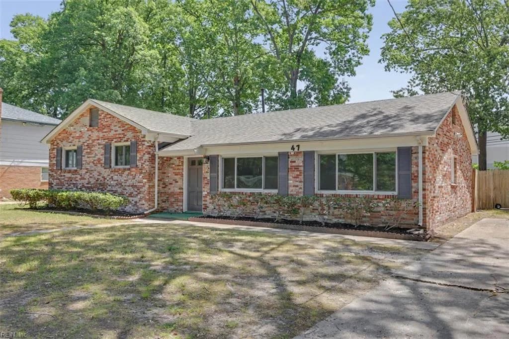 47 Azalea DR, HAMPTON VA 23669 - Photo 5
