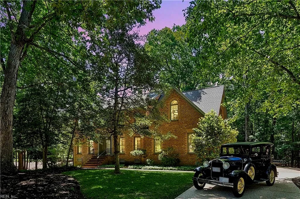 2305 W Island RD, Williamsburg — 4 bed Residential, 3,000 sqft