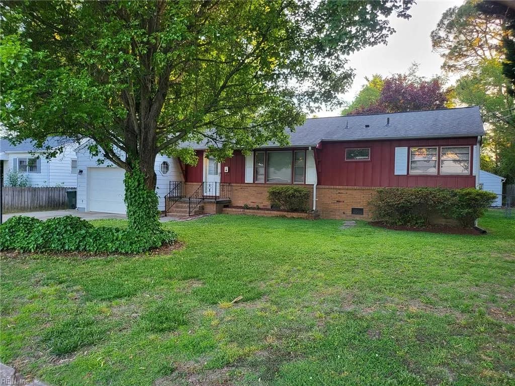 17 Gay DR, NEWPORTNEWS VA 23606 - Photo 4