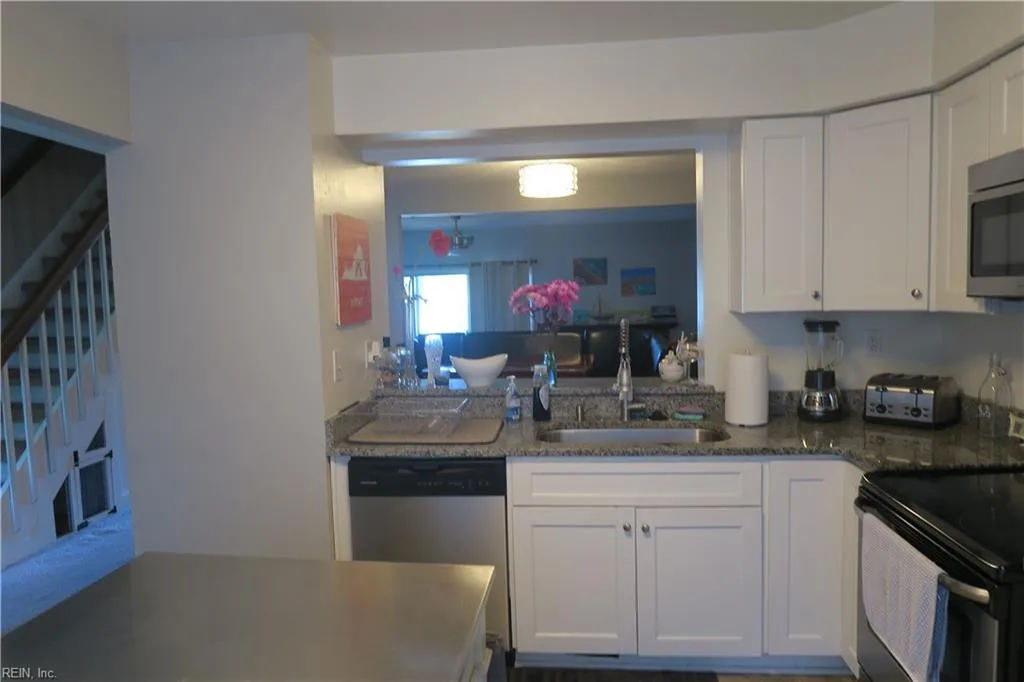 2905 Seashore PT, VIRGINIABEACH VA 23454 - Photo 5