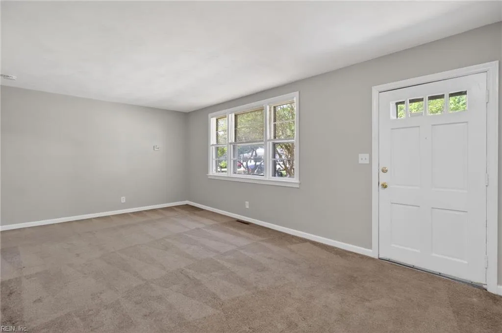 3220 Lens AVE, NORFOLK VA 23509 - Photo 5