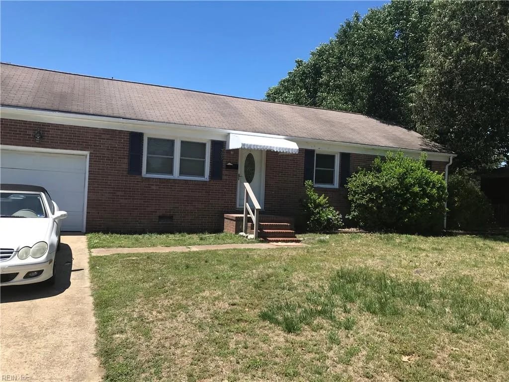 725 Harpersville RD, NEWPORTNEWS VA 23601