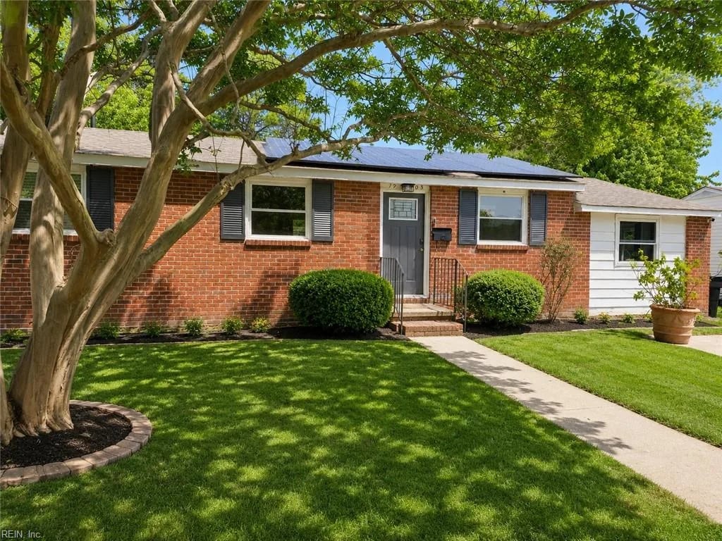 1903 Seward DR, HAMPTON VA 23663