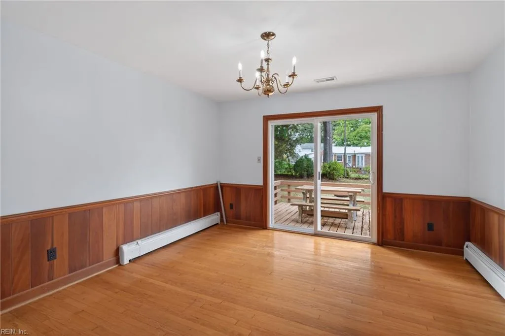 110 Marvin DR, HAMPTON VA 23666 - Photo 5