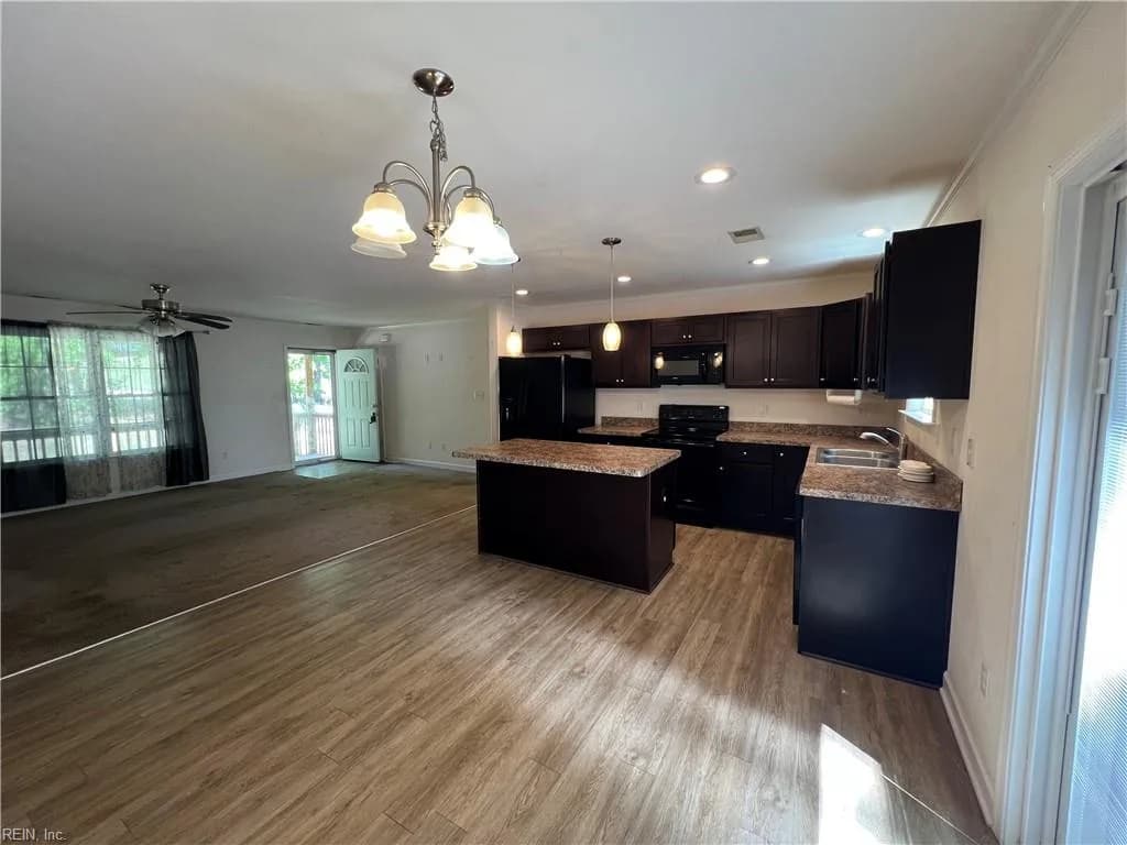 24101 Ridley RD, COURTLAND VA 23837 - Photo 5