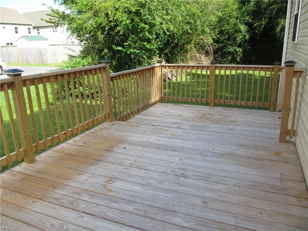 2750 Greenwood DR, PORTSMOUTH VA 23702 - Photo 3