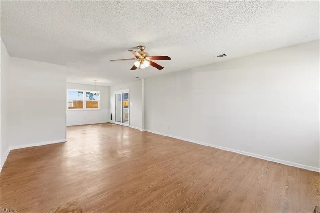 3257 Sugar Creek DR, VIRGINIABEACH VA 23452 - Photo 4
