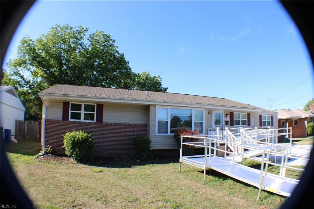6 Snidow BLVD, NEWPORTNEWS VA 23608 - Photo 3