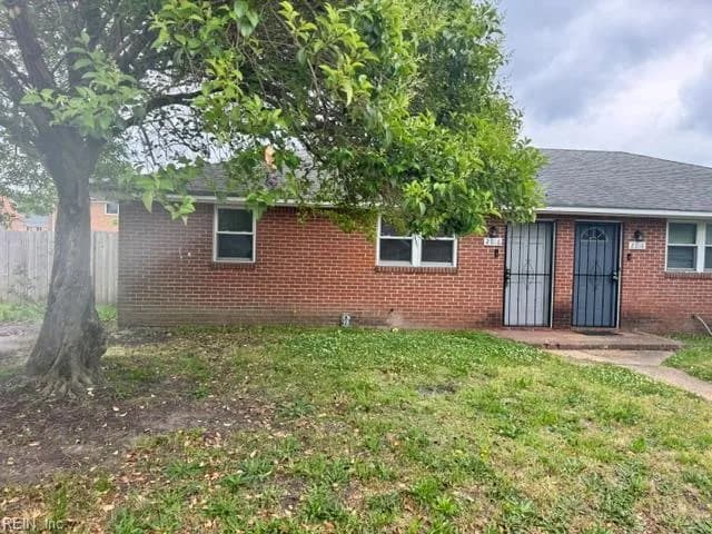 2016 Pond LN, CHESAPEAKE VA 23324 - Photo 2