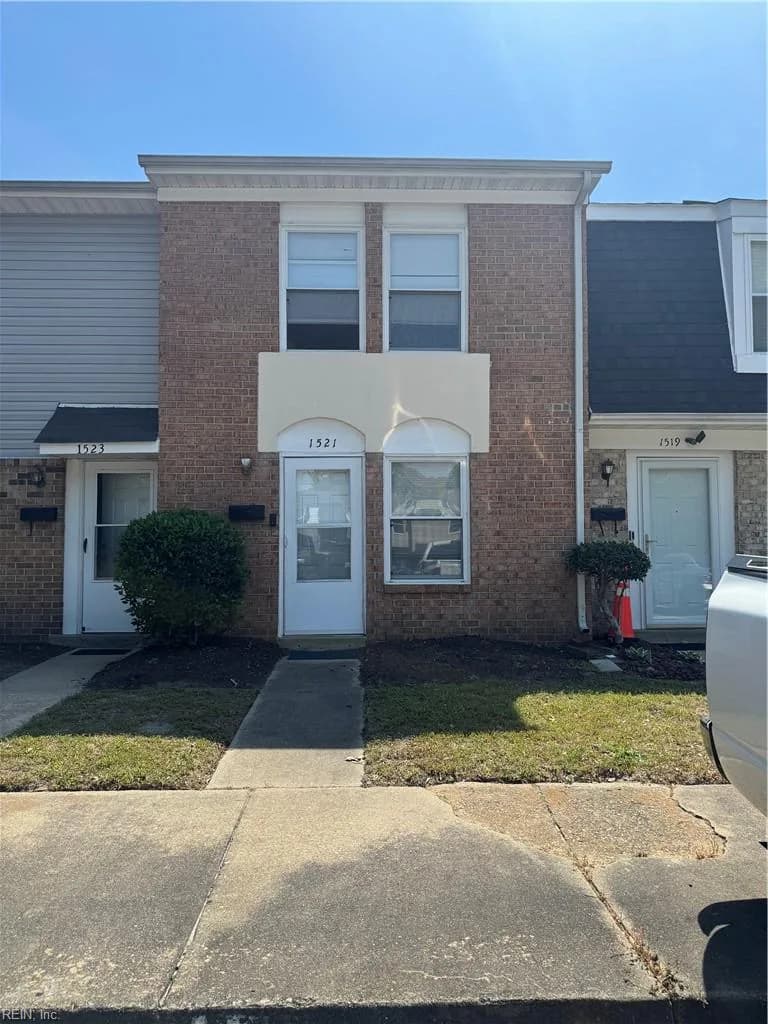 1521 Darren CIR, PORTSMOUTH VA 23701 - Photo 2