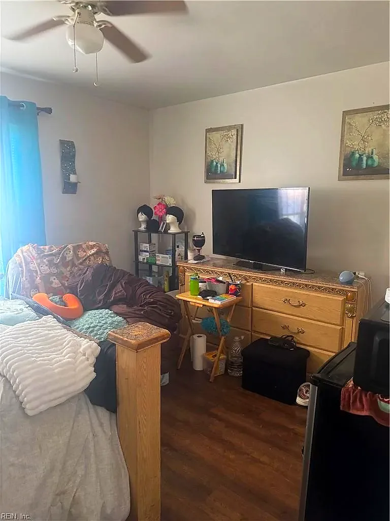 1521 Darren CIR, PORTSMOUTH VA 23701 - Photo 4