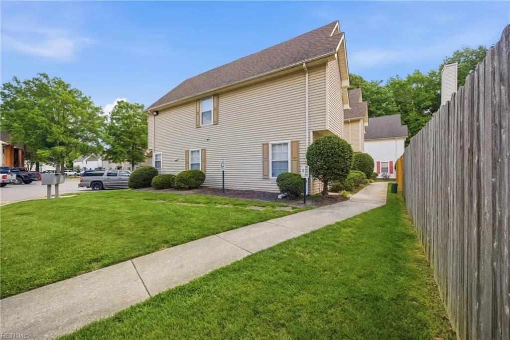 944 Gas Light LN, VIRGINIABEACH VA 23462 - Photo 4