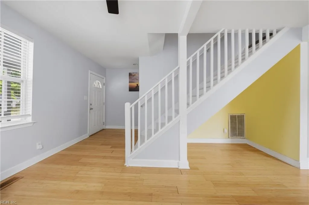 821 Alma DR, NORFOLK VA 23518 - Photo 4