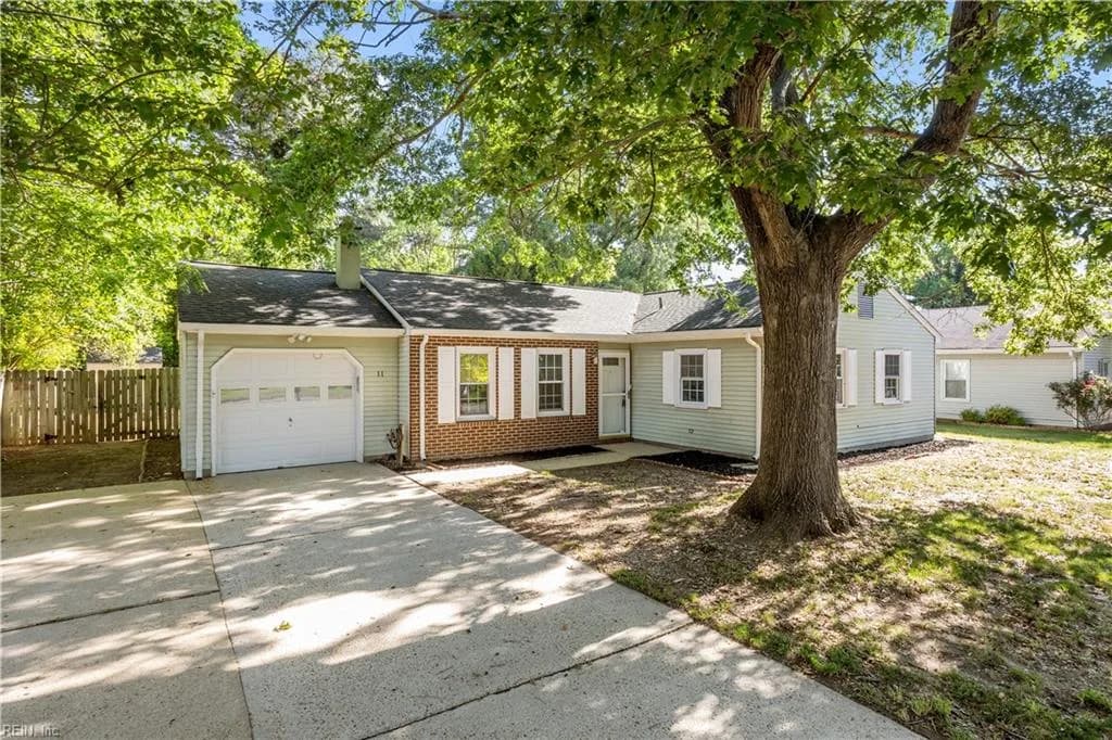 11 Newgate Village RD, HAMPTON VA 23666 - Photo 2