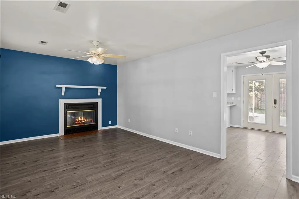 11 Newgate Village RD, HAMPTON VA 23666 - Photo 4