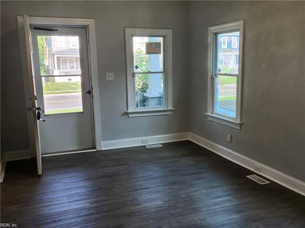 2007 Elm ST, PORTSMOUTH VA 23704 - Photo 5