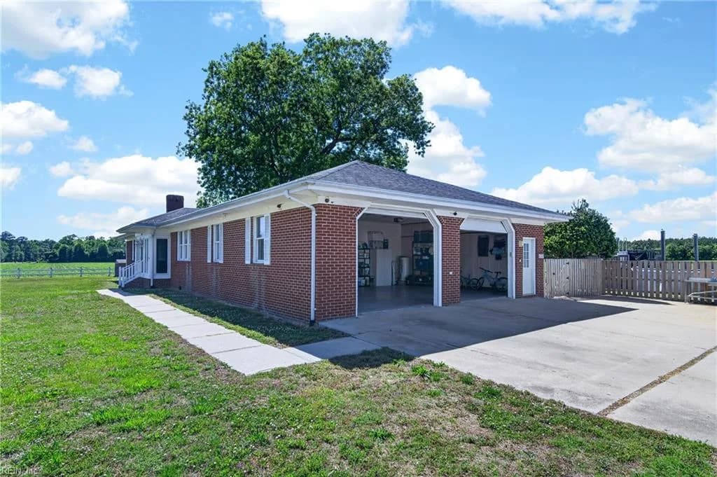 25452 Walters HWY, WINDSOR VA 23487 - Photo 5