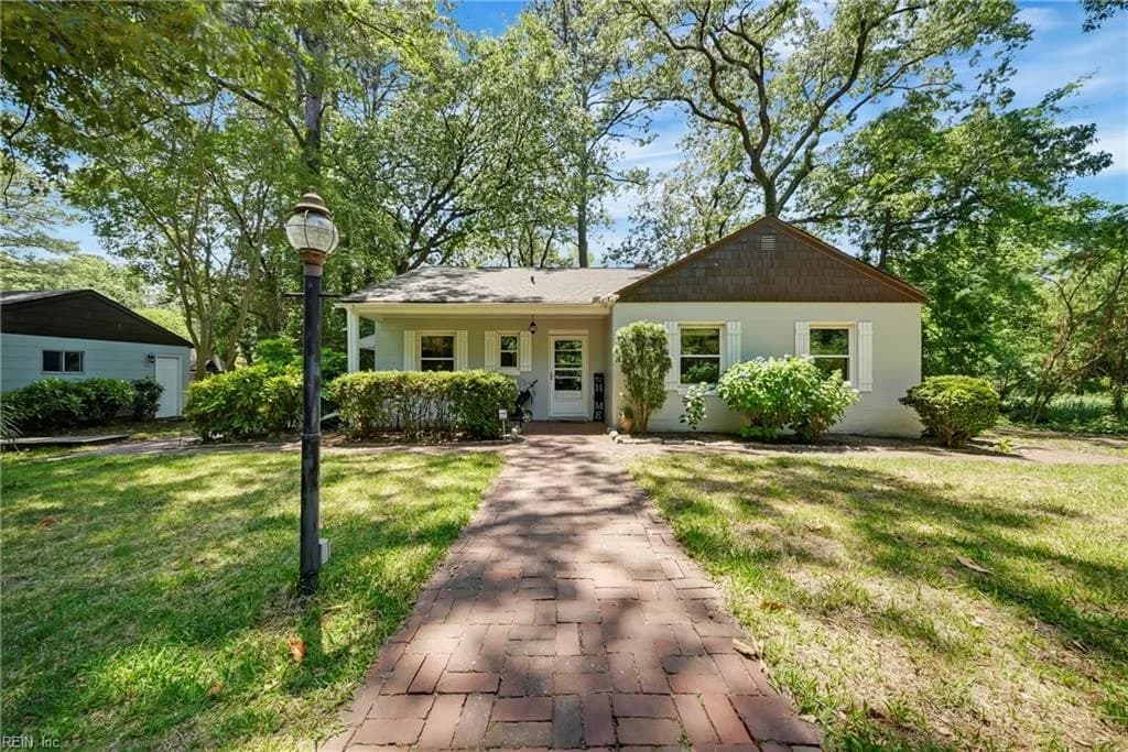 222 Sparrow RD, CHESAPEAKE VA 23325 - Photo 4