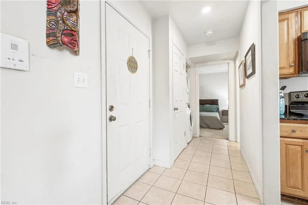 1304 Stockley GDNS #507, NORFOLK VA 23517 - Photo 3
