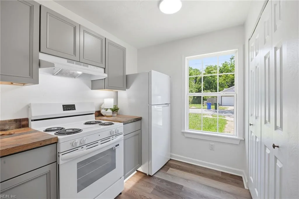 1041 24th ST, NEWPORTNEWS VA 23607 - Photo 5