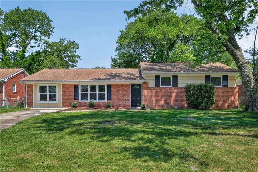 514 Brentwood DR, NEWPORTNEWS VA 23601 - Photo 2
