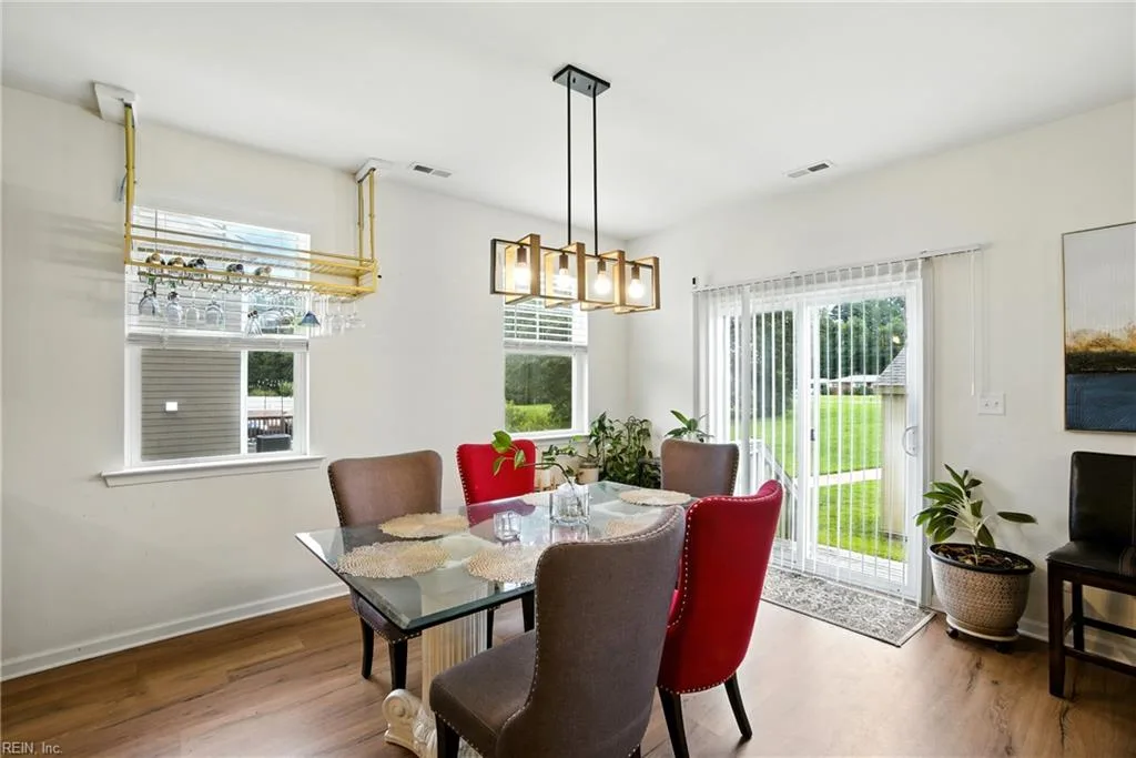 121 Meadows Landing LN, SUFFOLK VA 23434 - Photo 5