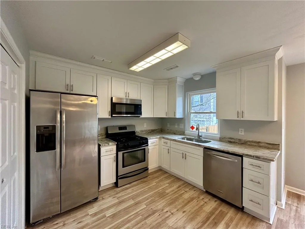 1420 W Ocean View AVE, NORFOLK VA 23503 - Photo 4