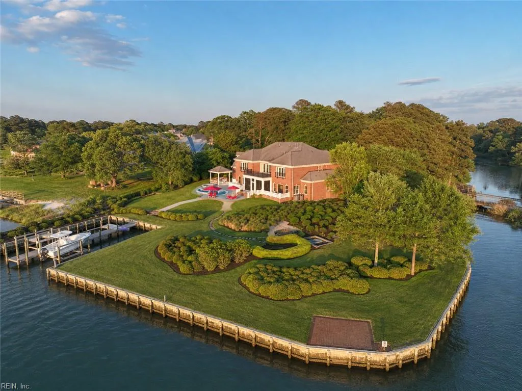 3154 Inlet RD, Virginia Beach — 5 bed Residential, 8,278 sqft