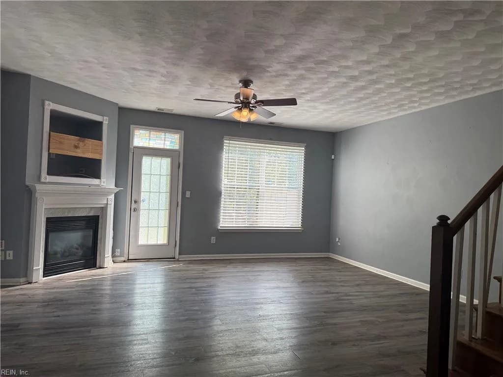 1804 Mizzen LN, VIRGINIABEACH VA 23454 - Photo 3