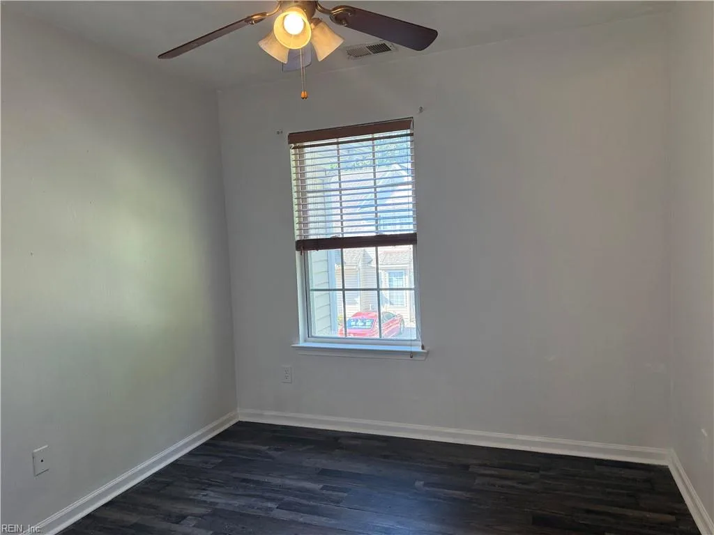 1804 Mizzen LN, VIRGINIABEACH VA 23454 - Photo 5