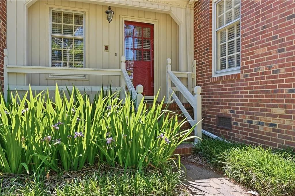 15402 New Towne Haven LN, CARROLLTON VA 23314 - Photo 3