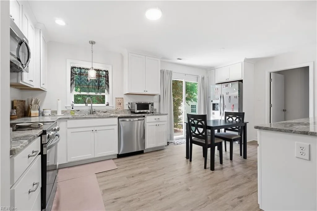 14291 Benns Church BLVD, SMITHFIELD VA 23430 - Photo 5