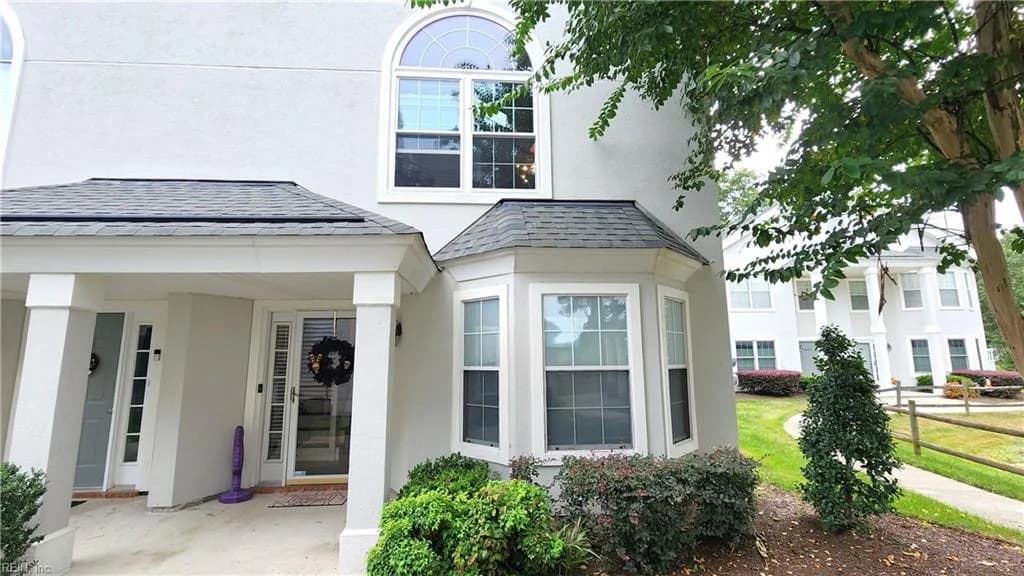 457 Seahorse RN, CHESAPEAKE VA 23320 - Photo 2