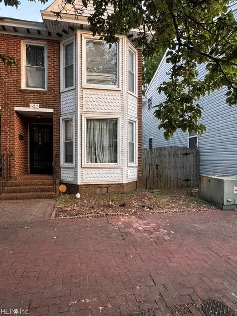 627 South ST, PORTSMOUTH VA 23704 - Photo 2