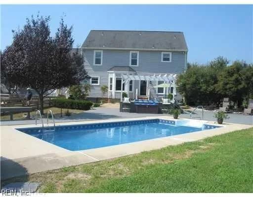 12325 Six Ponds LN, SMITHFIELD VA 23430 - Photo 2