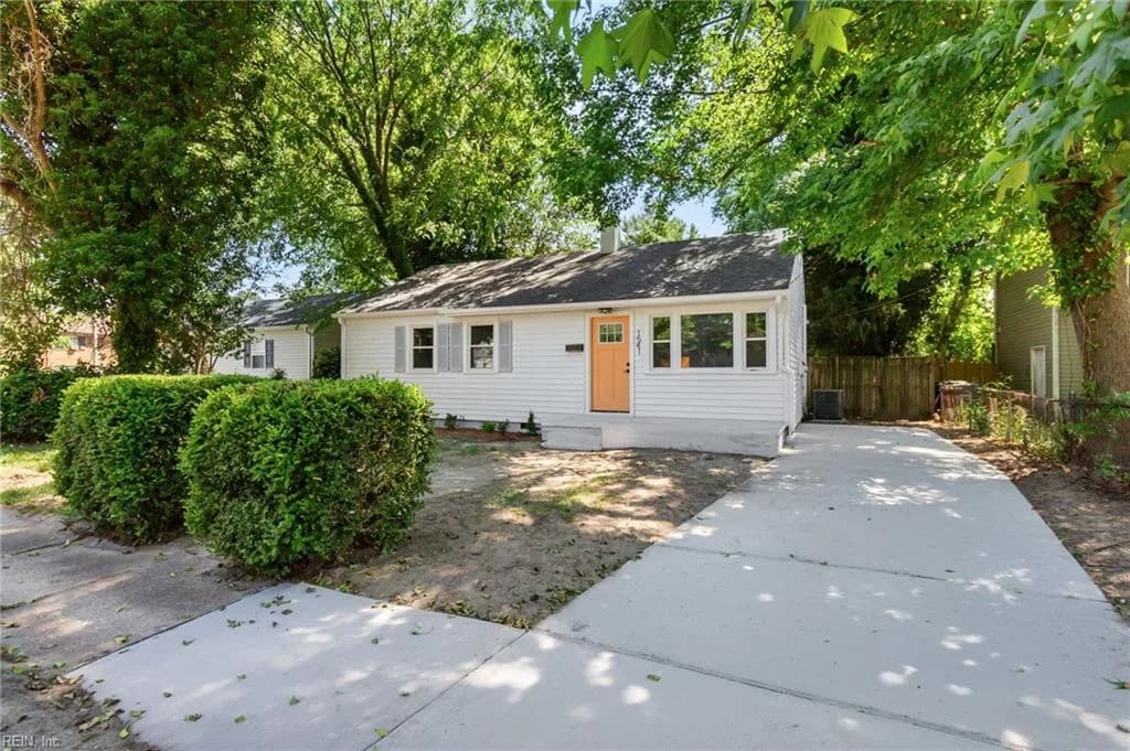 1541 Virgilina AVE, NORFOLK VA 23503 - Photo 4