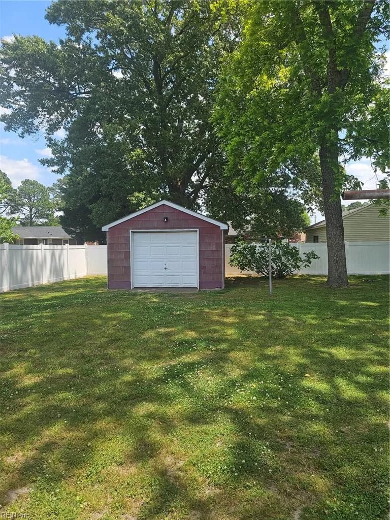 309 Lenore TRL, CHESAPEAKE VA 23326 - Photo 3