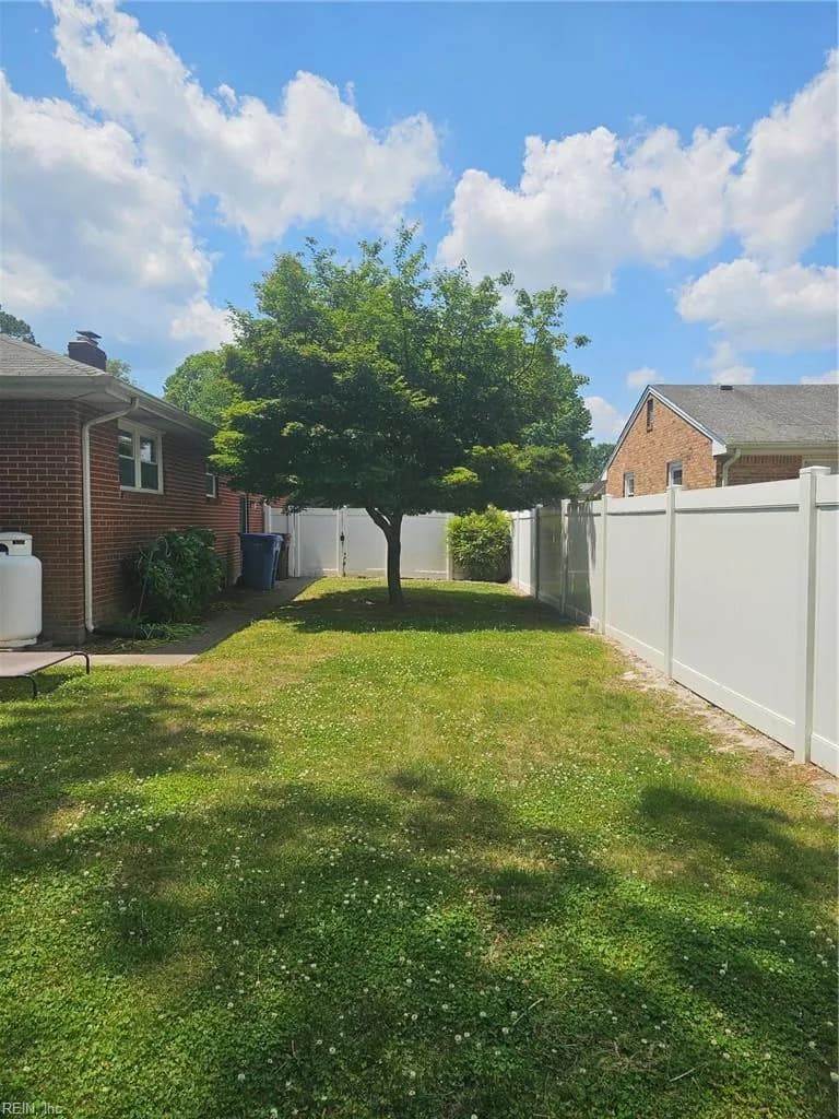 309 Lenore TRL, CHESAPEAKE VA 23326 - Photo 4