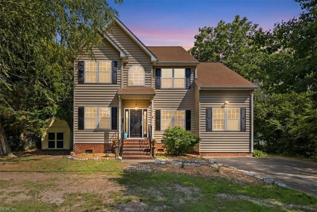 725 Beach RD, HAMPTON VA 23664