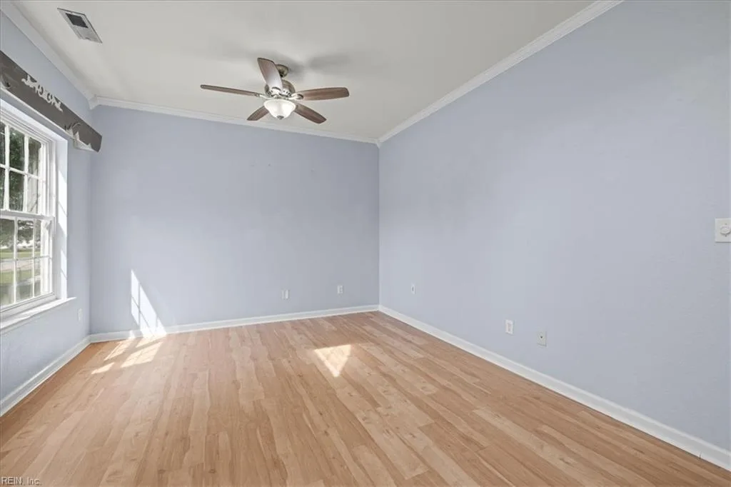 725 Beach RD, HAMPTON VA 23664 - Photo 5