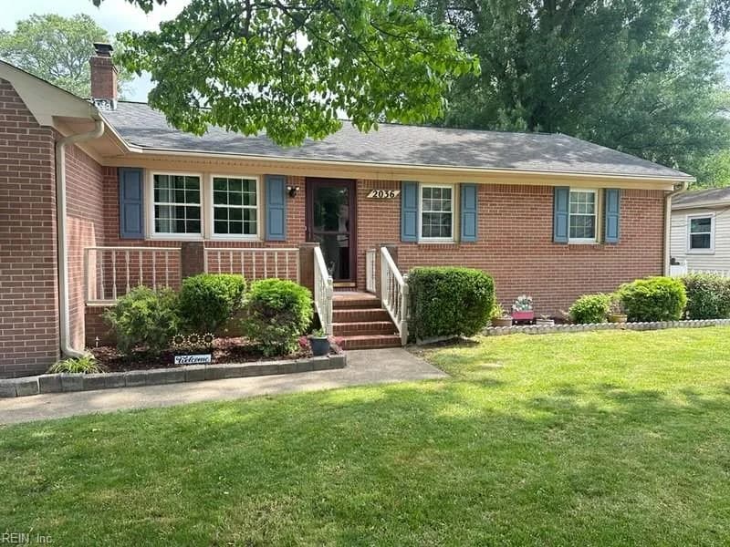 2036 English AVE, CHESAPEAKE VA 23320 - Main photo
