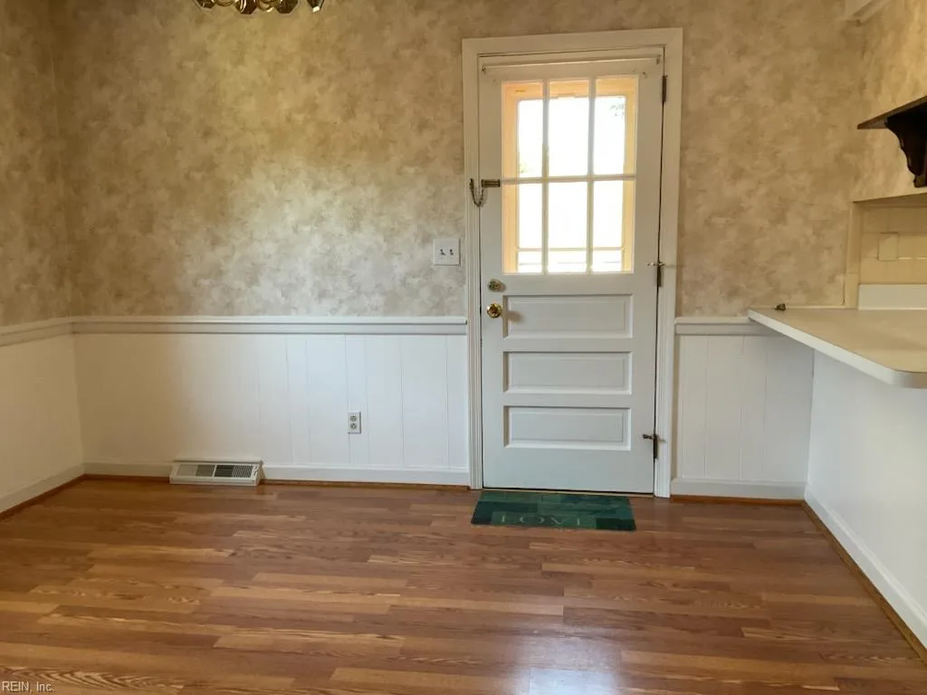 2036 English AVE, CHESAPEAKE VA 23320 - Photo 5
