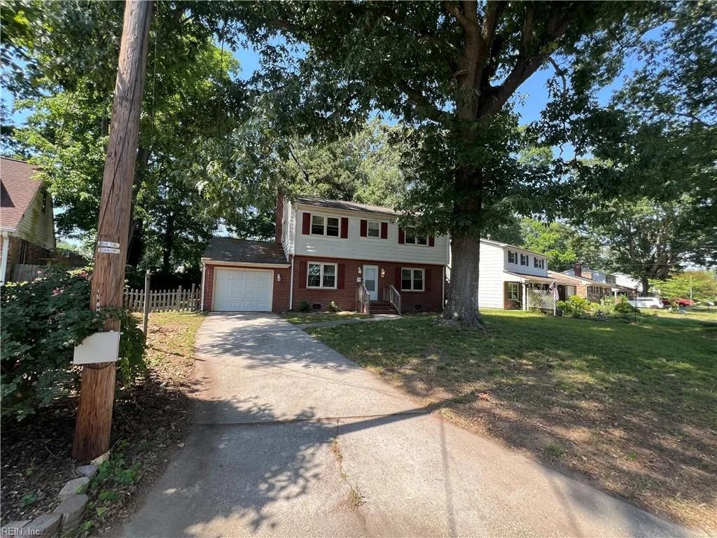 749 April LN, NEWPORTNEWS VA 23601