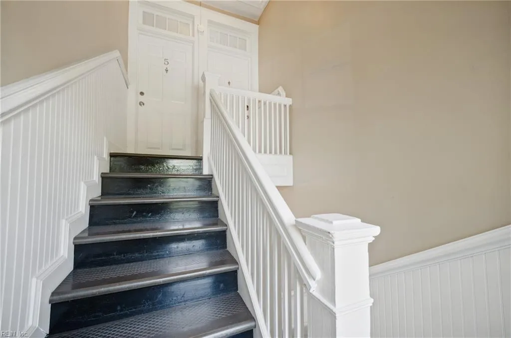 1323 Colonial AVE #6, NORFOLK VA 23517 - Photo 4